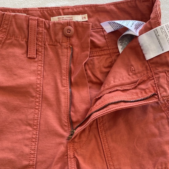 Levi’s | Ribcage Straight Cargo Pant - Picture 5 of 9